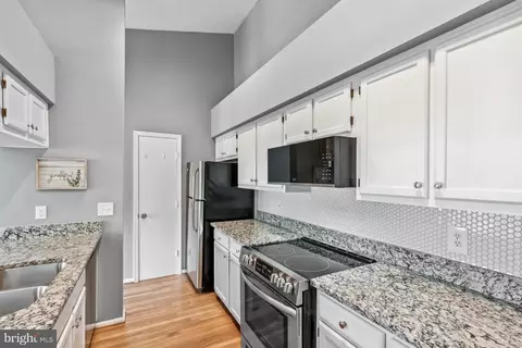 14201 Wolf Creek Pl #9-24, Silver Spring, MD 20906 photo 10