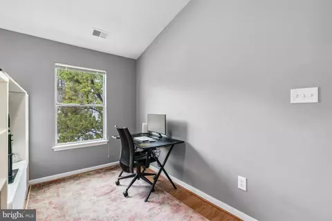 14201 Wolf Creek Pl #9-24, Silver Spring, MD 20906 photo 11
