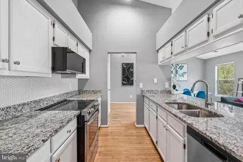 14201 Wolf Creek Pl #9-24, Silver Spring, MD 20906 photo 9