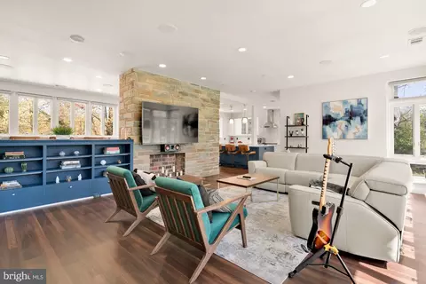 Living - 1736 Overlook Dr, Silver Spring, MD 20903 photo 1 of 3