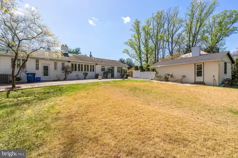 Exterior - 1736 Overlook Dr, Silver Spring, MD 20903 photo 4 of 8