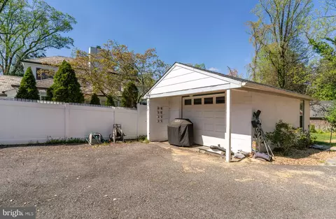 Exterior - 1736 Overlook Dr, Silver Spring, MD 20903 photo 5 of 8