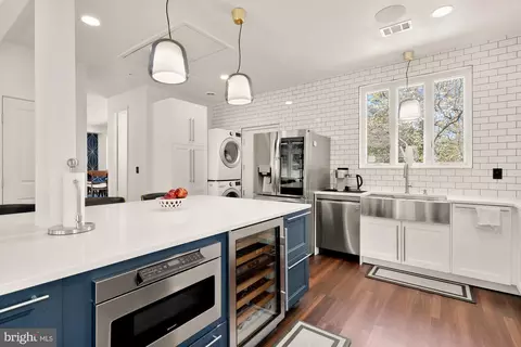 Kitchen - 1736 Overlook Dr, Silver Spring, MD 20903 photo 5 of 6
