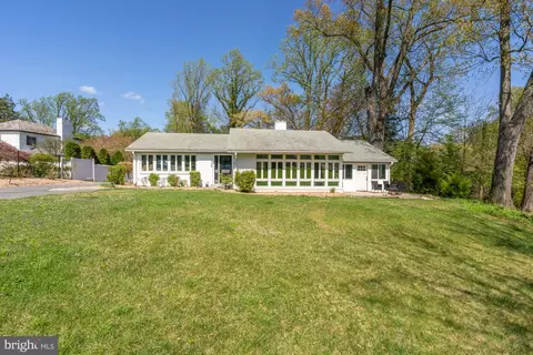 Exterior - 1736 Overlook Dr, Silver Spring, MD 20903 photo 2 of 8