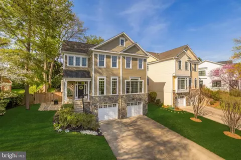 4615 Edgefield Rd, Bethesda, MD 20814