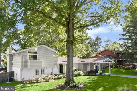 3008 Quail Hollow Ter, Brookeville, MD 20833