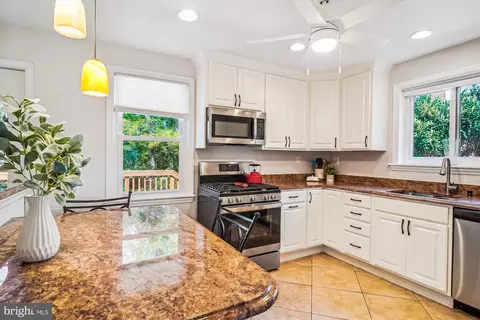 2901 Collins Ave, Silver Spring, MD 20902 photo 5