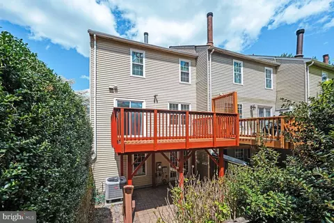Exterior - 1908 Brightleaf Ct, Silver Spring, MD 20902 photo 4 of 5