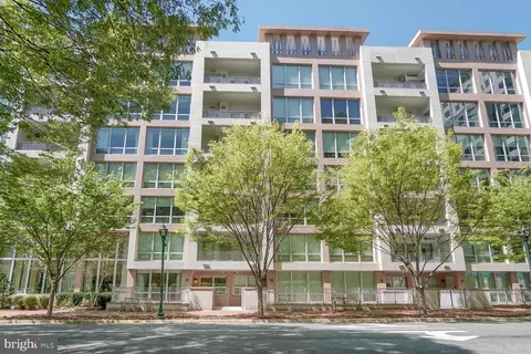 4901 Hampden Ln #101, Bethesda, MD 20814