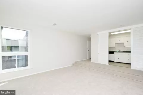 2105 Walsh View Ter #15-302, Silver Spring, MD 20902 photo 2