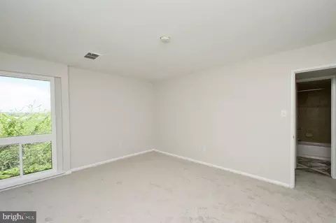2105 Walsh View Ter #15-302, Silver Spring, MD 20902 photo 11
