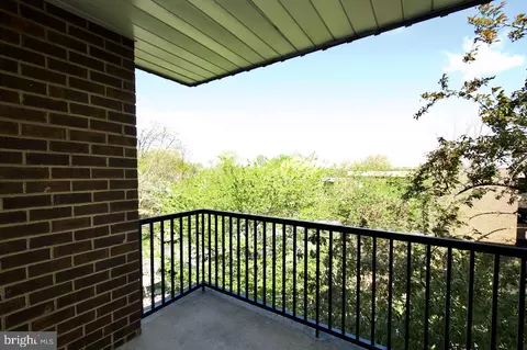 2105 Walsh View Ter #15-302, Silver Spring, MD 20902 photo 16