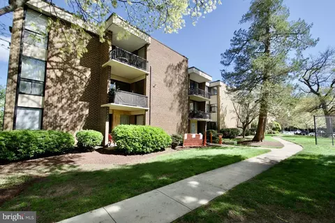2105 Walsh View Ter #15-302, Silver Spring, MD 20902