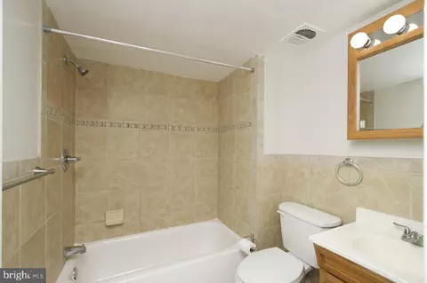 2105 Walsh View Ter #15-302, Silver Spring, MD 20902 photo 14