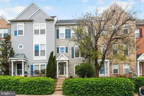 20809 Amber Ridge Dr, Germantown, MD 20876