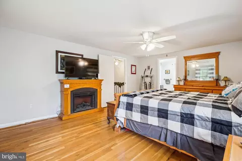 Bedroom - 3109 Birchtree Ln, Silver Spring, MD 20906 photo 3 of 9