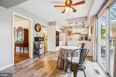 Entry Way - 3109 Birchtree Ln, Silver Spring, MD 20906 photo 5 of 8