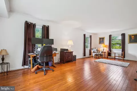 Living - 3109 Birchtree Ln, Silver Spring, MD 20906 photo 4 of 4
