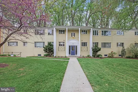 10504 Montrose Ave #M-202, Bethesda, MD 20814