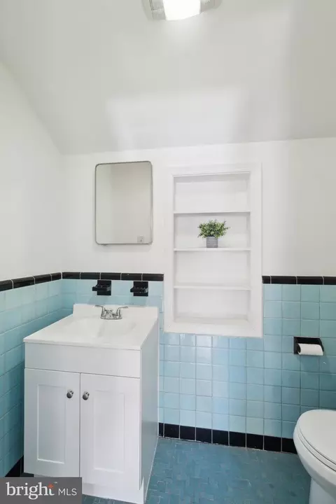 Bath - 201 Franklin Ave, Silver Spring, MD 20901 photo 4 of 4