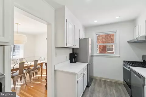 Entry Way - 201 Franklin Ave, Silver Spring, MD 20901 photo 1 of 2