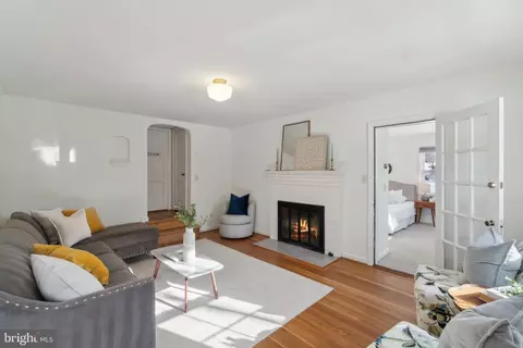 Living - 201 Franklin Ave, Silver Spring, MD 20901 photo 1 of 3