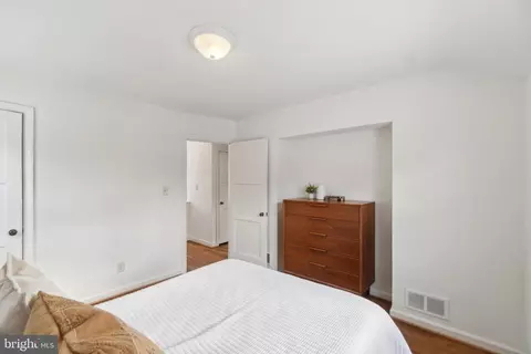 Bedroom - 201 Franklin Ave, Silver Spring, MD 20901 photo 5 of 8