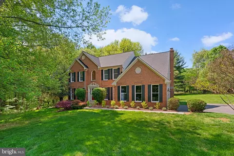 19800 Falling Spring Ct, Gaithersburg, MD 20882