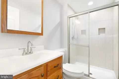 Bath - 13220 Schubert Pl, Silver Spring, MD 20904 photo 1 of 2