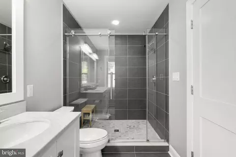 221 Williamsburg Dr, Silver Spring, MD 20901 photo 31