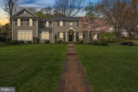 221 Williamsburg Dr, Silver Spring, MD 20901 photo 2