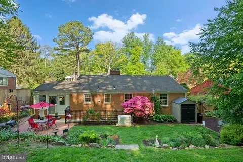 Exterior - 415 Hillmoor Dr, Silver Spring, MD 20901 photo 6 of 10