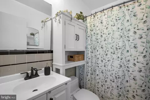 Bath - 415 Hillmoor Dr, Silver Spring, MD 20901 photo 2 of 2