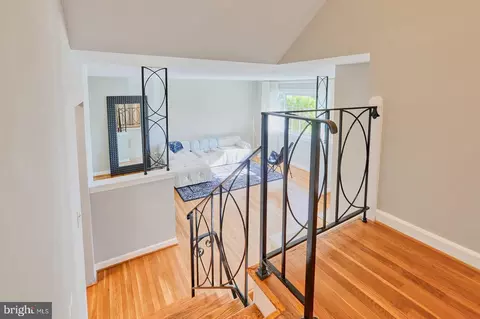 Entry Way - 10202 Conover Dr, Silver Spring, MD 20902 photo 3 of 4