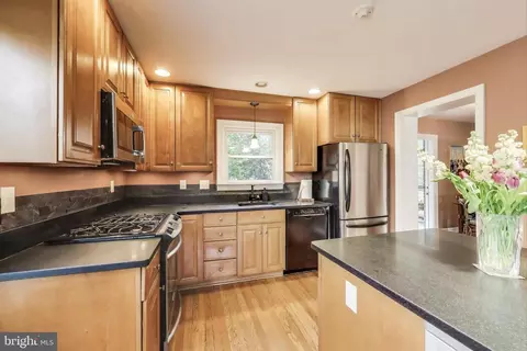 Kitchen - 306 Marvin Rd, Silver Spring, MD 20901 photo 2 of 3