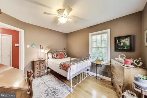 Bedroom - 306 Marvin Rd, Silver Spring, MD 20901 photo 2 of 6