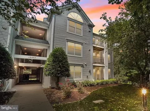 10007 Vanderbilt Cir #8-6, Rockville, MD 20850