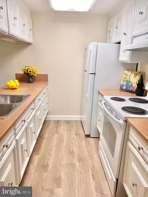 3350 Chiswick Ct #57-1C, Silver Spring, MD 20906 photo 2