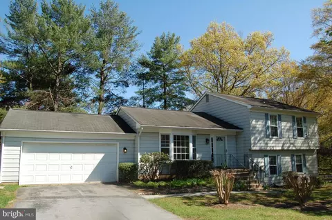 13821 Wisteria Dr, Germantown, MD 20874