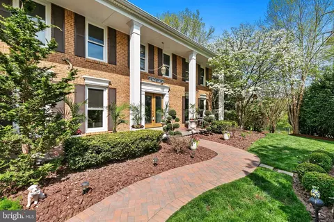 12605 Lloydminster Dr, Gaithersburg, MD 20878