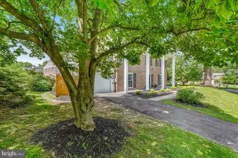 1399 Kimblewick Rd, Potomac, MD 20854 photo 2