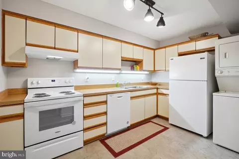 15100 Interlachen Dr #4-522, Silver Spring, MD 20906 photo 15