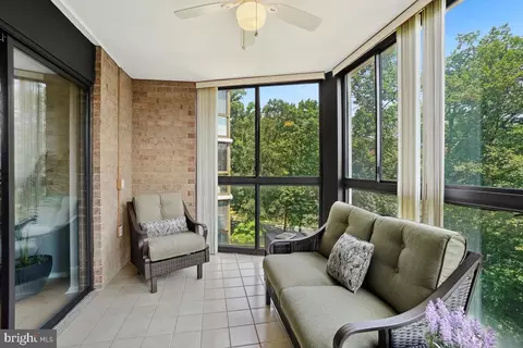 15100 Interlachen Dr #4-522, Silver Spring, MD 20906 photo 10