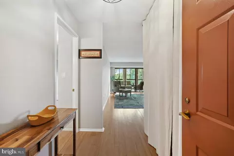 15100 Interlachen Dr #4-522, Silver Spring, MD 20906