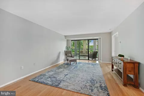 15100 Interlachen Dr #4-522, Silver Spring, MD 20906 photo 8