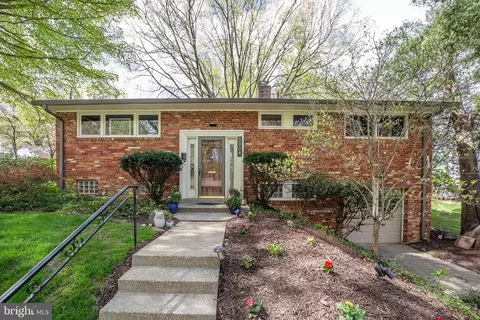 5904 Rudyard Dr, Bethesda, MD 20814