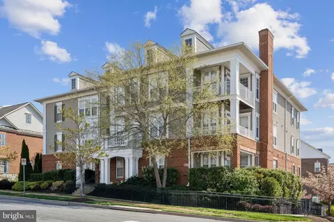 12901 Clarks Crossing Dr #304, Clarksburg, MD 20871