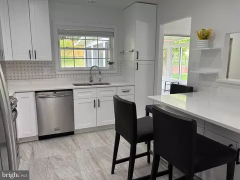 Kitchen - 10310 Royal Rd, Silver Spring, MD 20903 photo 3 of 5