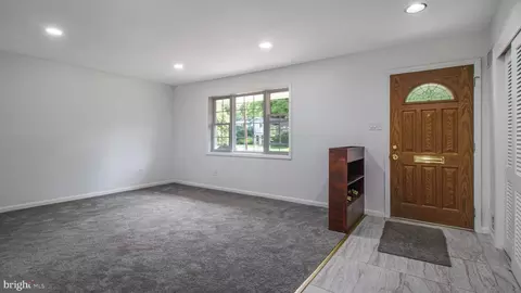 Living - 10310 Royal Rd, Silver Spring, MD 20903 photo 1 of 3
