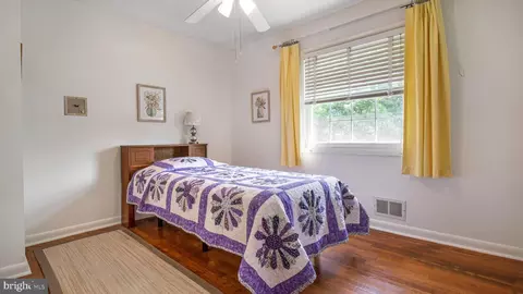 Bedroom - 10310 Royal Rd, Silver Spring, MD 20903 photo 6 of 9